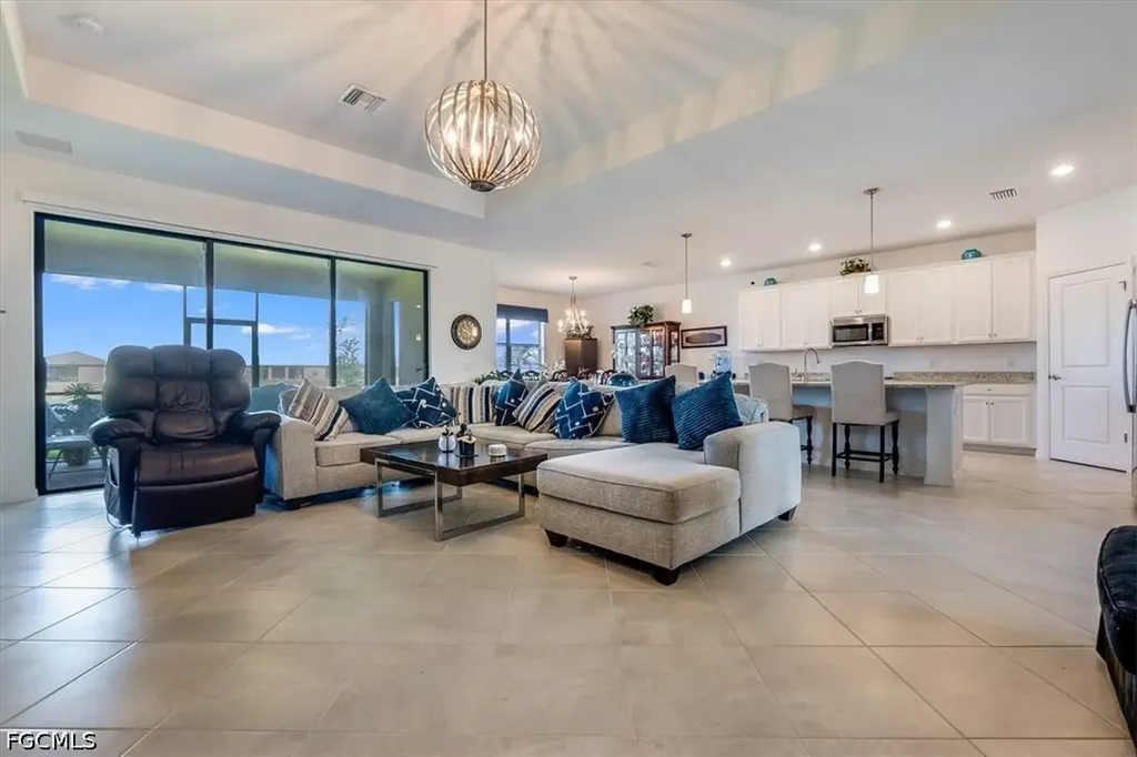 3335 Menores Way Fort Myers FL 33905
