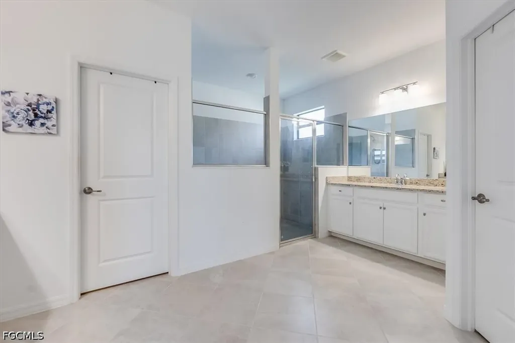 3335 Menores Way Fort Myers FL 33905