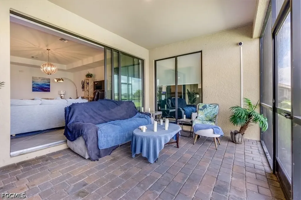 3335 Menores Way Fort Myers FL 33905