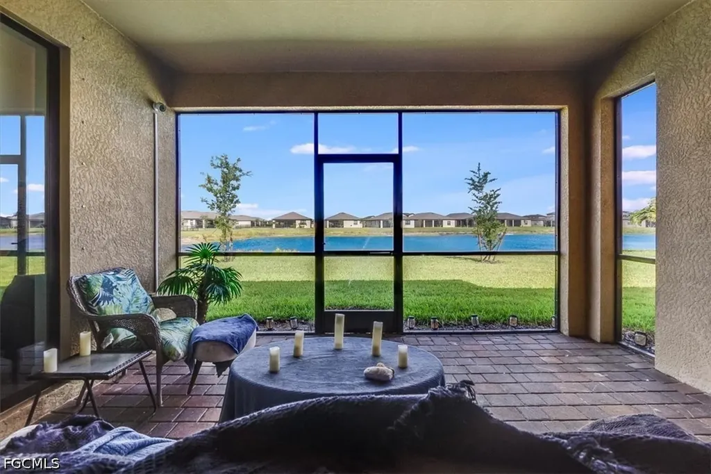3335 Menores Way Fort Myers FL 33905