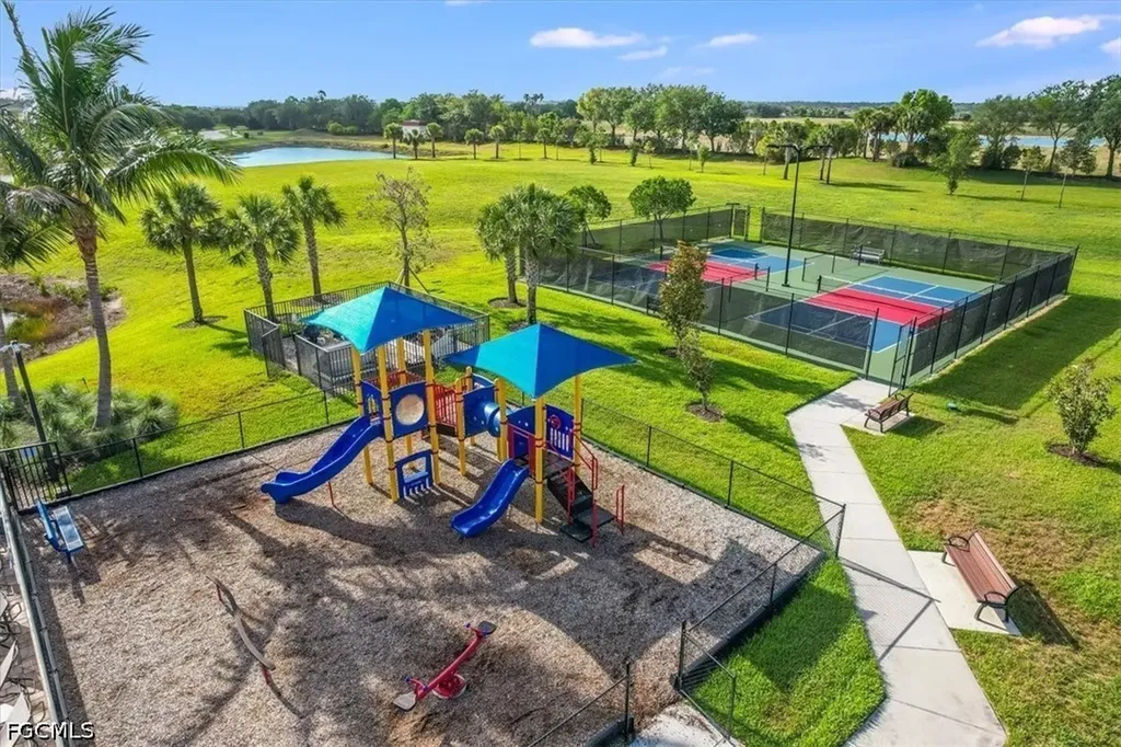 3335 Menores Way Fort Myers FL 33905