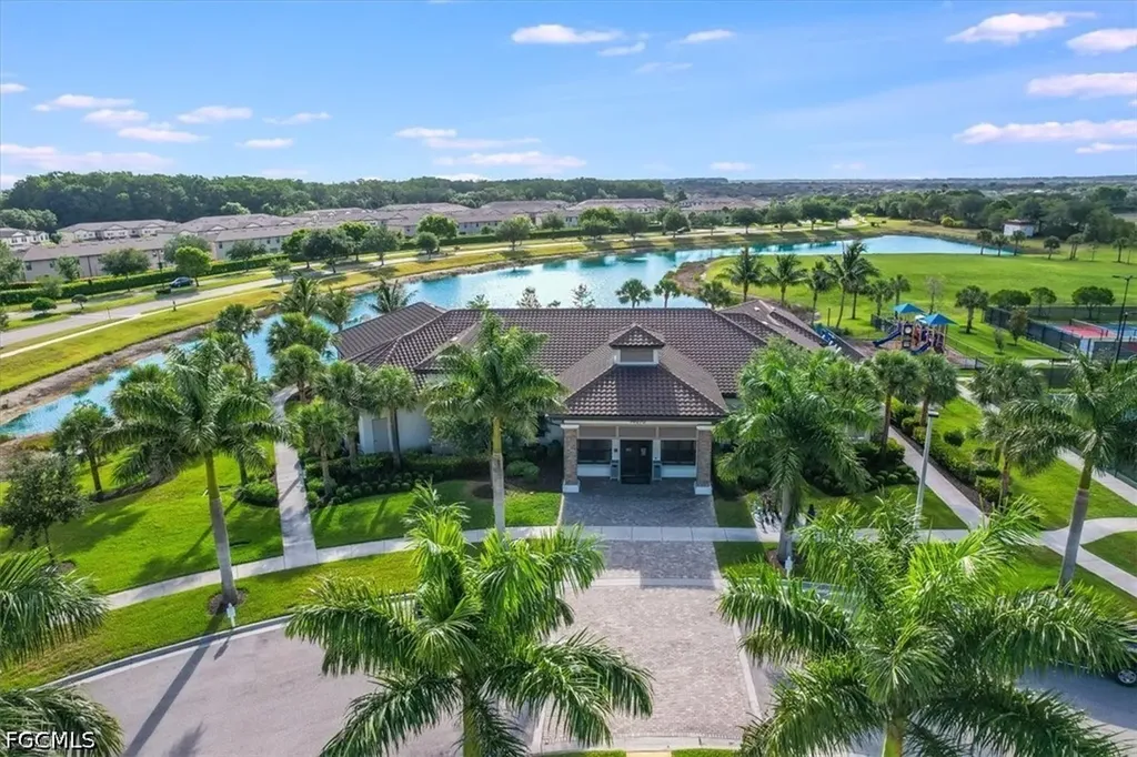 3335 Menores Way Fort Myers FL 33905