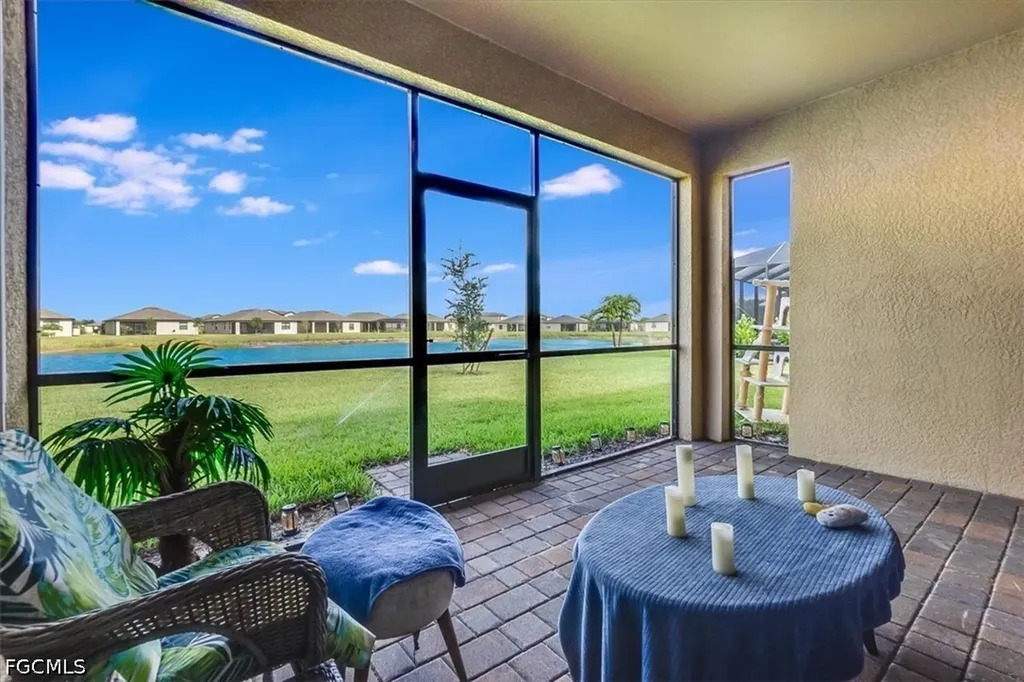 3335 Menores Way Fort Myers FL 33905