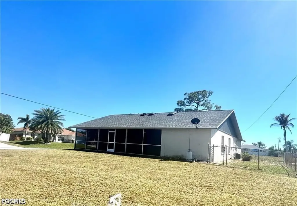 1203 SW 34th Street Cape Coral FL 33914