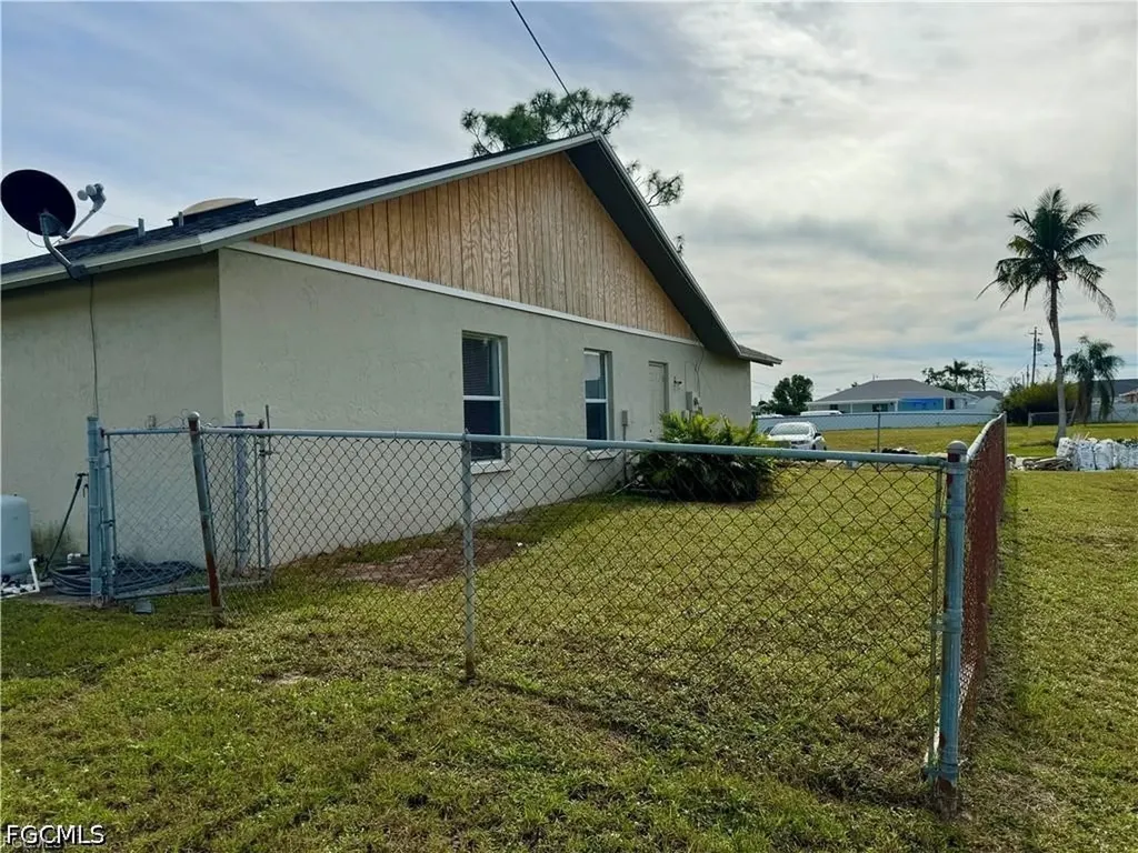1203 SW 34th Street Cape Coral FL 33914