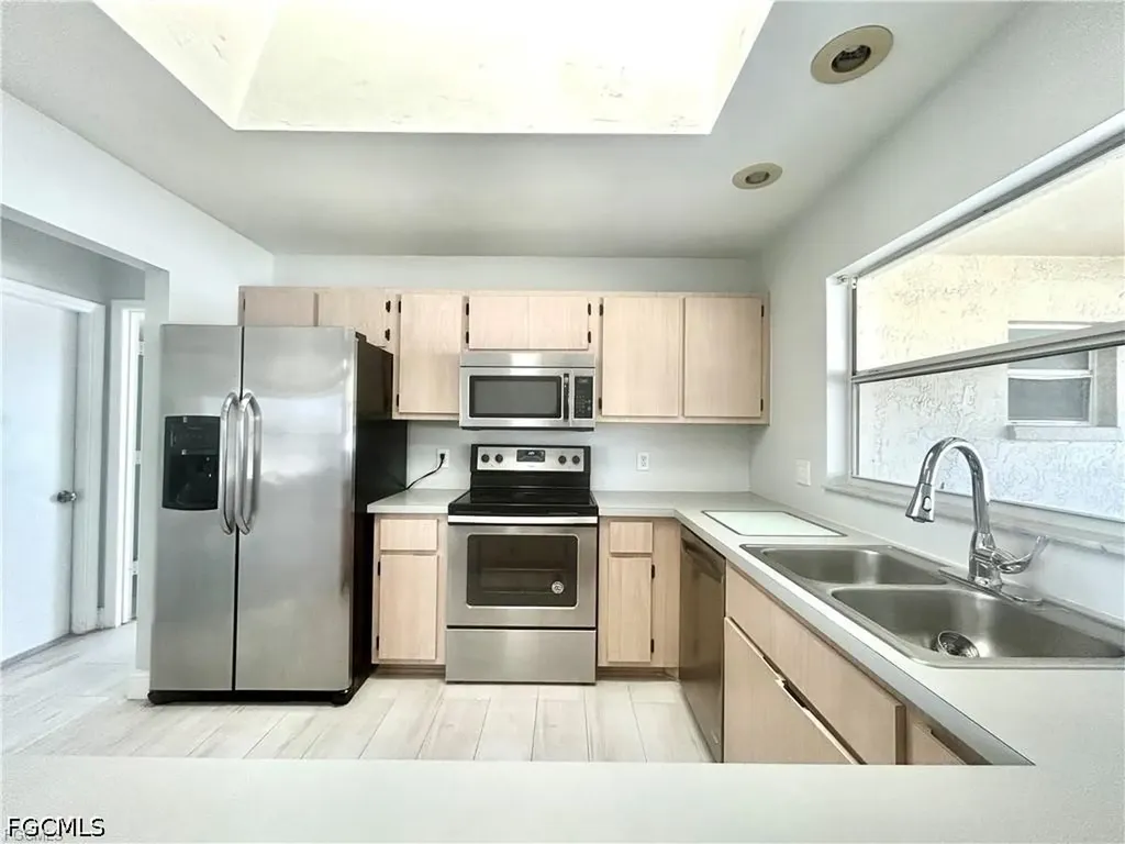 1203 SW 34th Street Cape Coral FL 33914