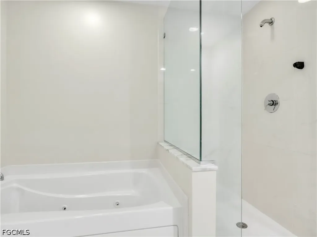 3000 Oasis Grand Boulevard Fort Myers FL 33916