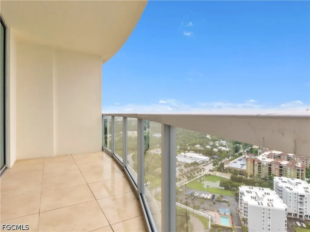 3000 Oasis Grand Boulevard Fort Myers FL 33916