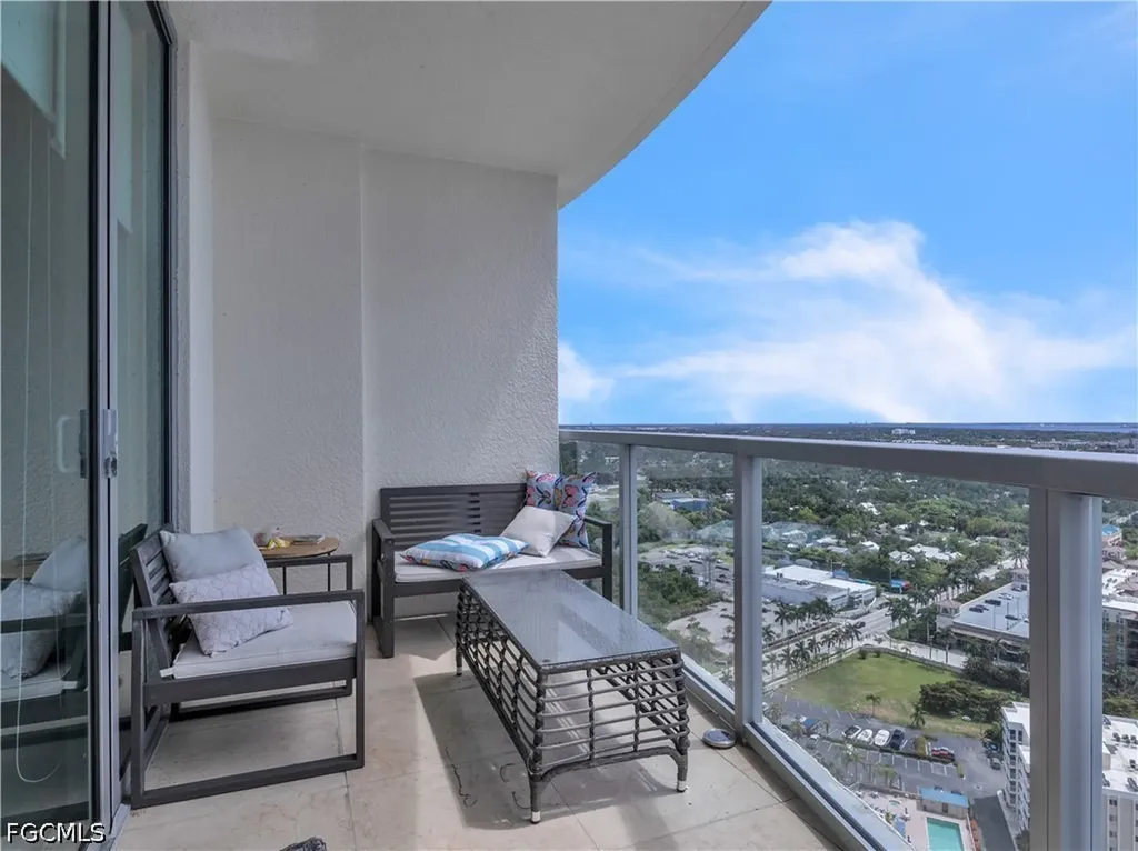3000 Oasis Grand Boulevard Fort Myers FL 33916