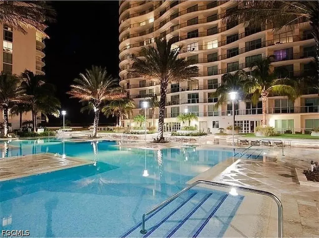 3000 Oasis Grand Boulevard Fort Myers FL 33916