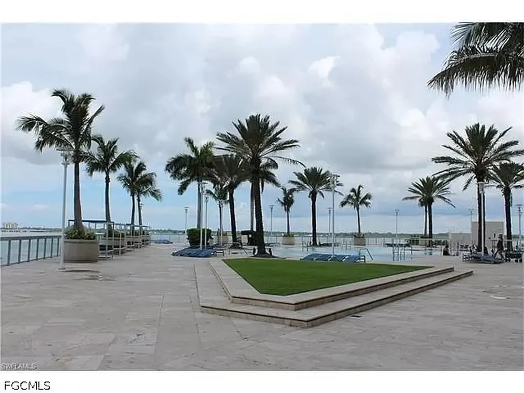 3000 Oasis Grand Boulevard Fort Myers FL 33916