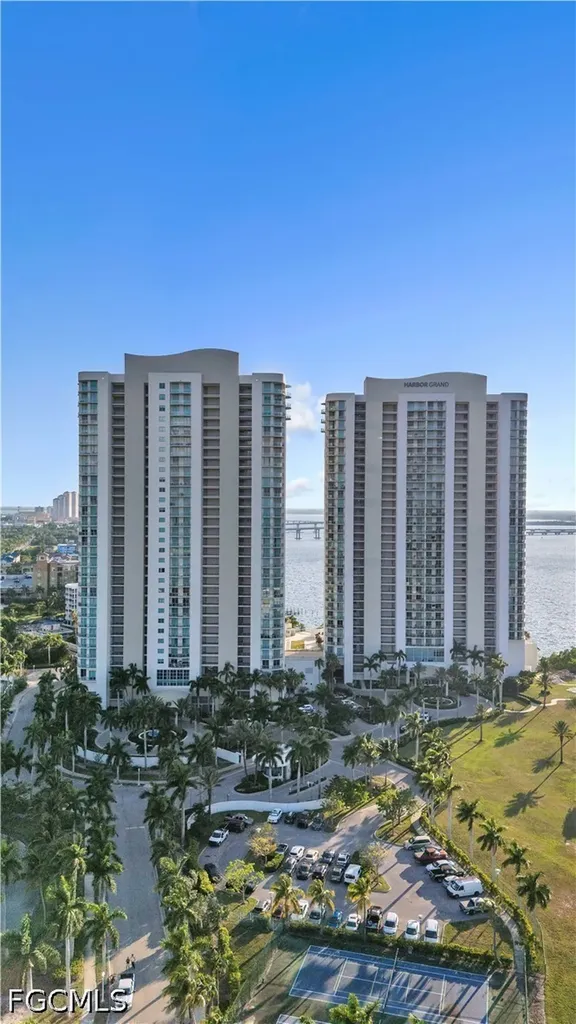3000 Oasis Grand Boulevard Fort Myers FL 33916
