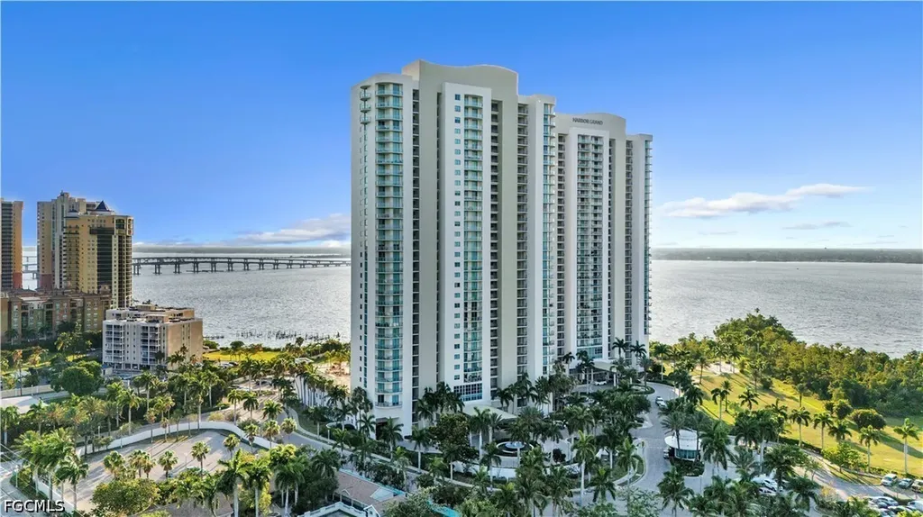 3000 Oasis Grand Boulevard Fort Myers FL 33916