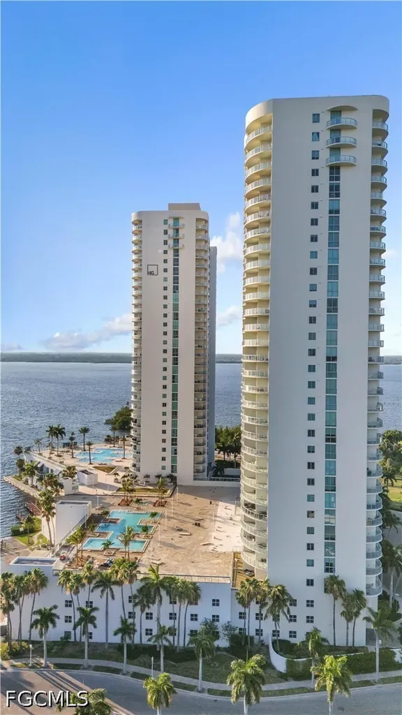 3000 Oasis Grand Boulevard Fort Myers FL 33916