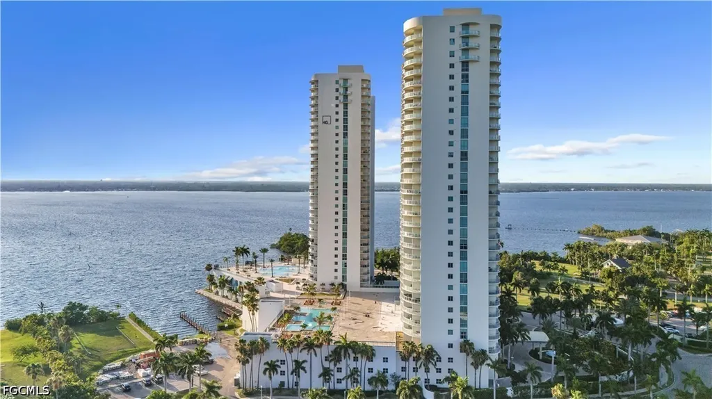 3000 Oasis Grand Boulevard Fort Myers FL 33916