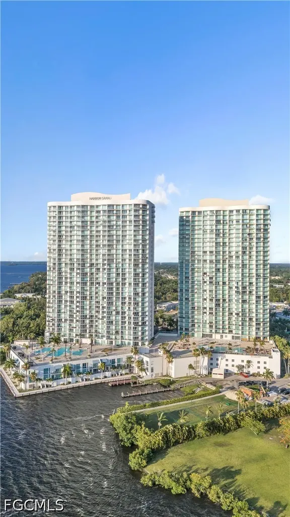 3000 Oasis Grand Boulevard Fort Myers FL 33916