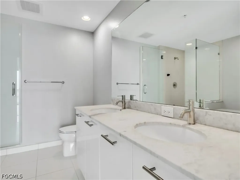 3000 Oasis Grand Boulevard Fort Myers FL 33916