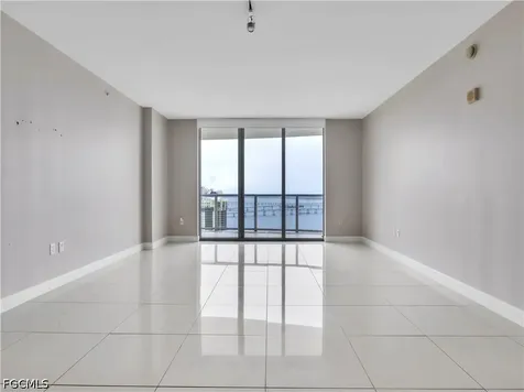 3000 Oasis Grand Boulevard Fort Myers FL 33916