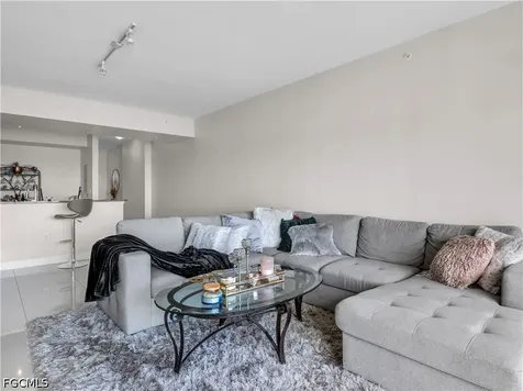 3000 Oasis Grand Boulevard Fort Myers FL 33916