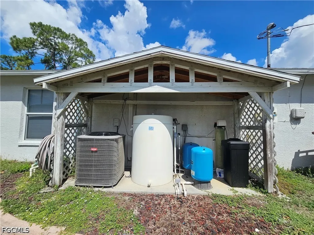 4621 30th Street SW Lehigh Acres FL 33973