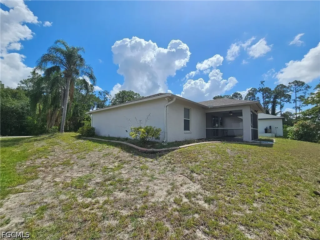 4621 30th Street SW Lehigh Acres FL 33973