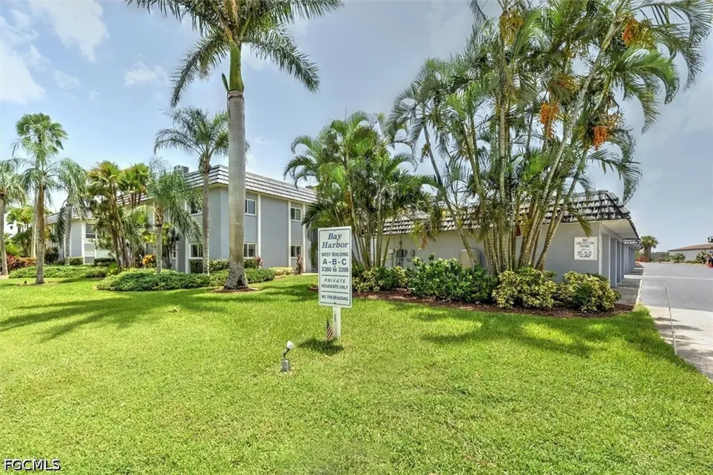 3384 N Key Drive North Fort Myers FL 33903