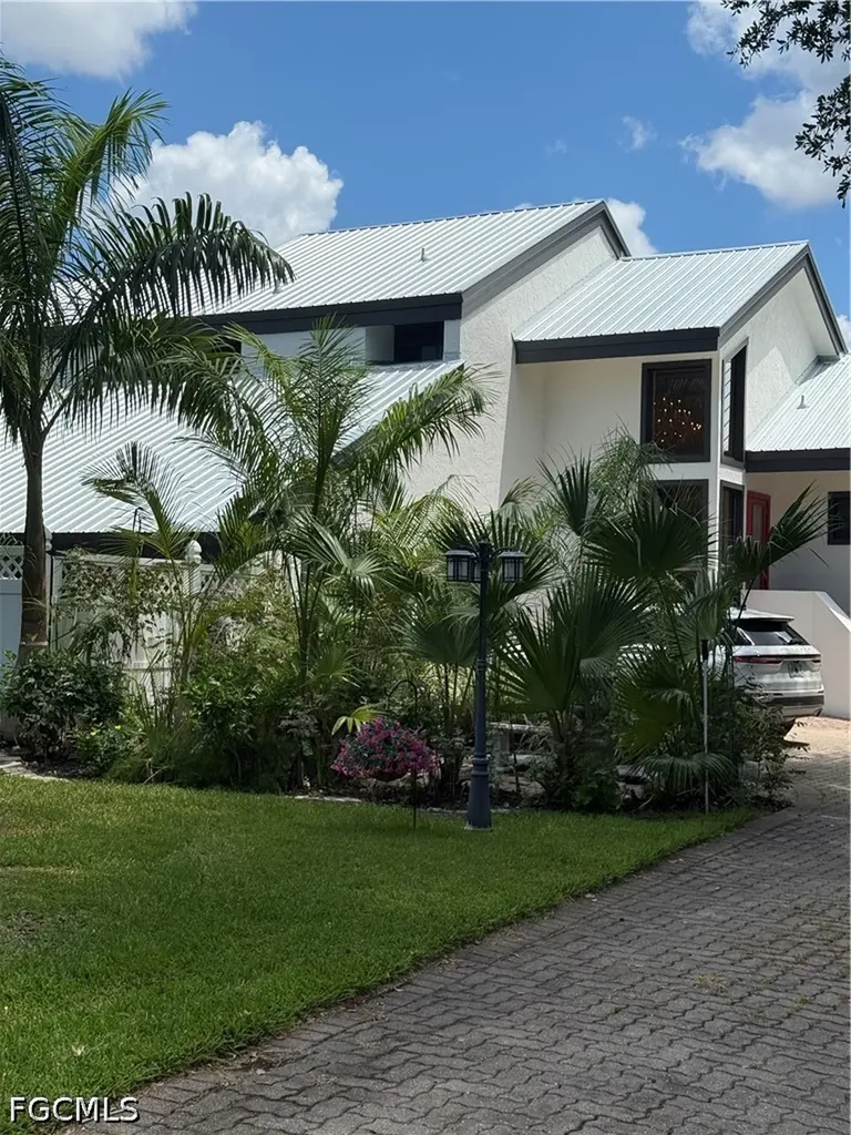 15793 San Antonio Court Fort Myers FL 33908