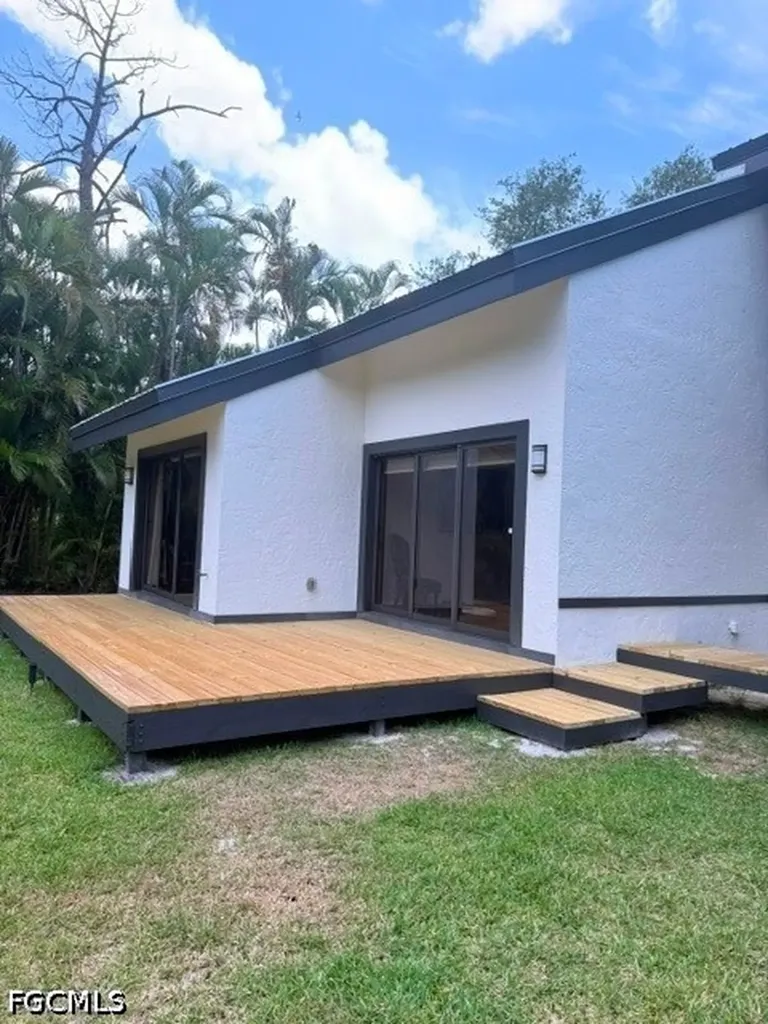 15793 San Antonio Court Fort Myers FL 33908