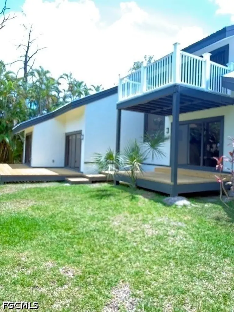 15793 San Antonio Court Fort Myers FL 33908