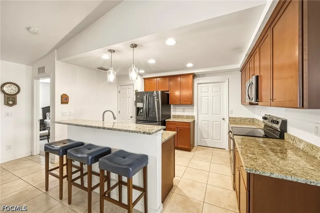 3233 NW 21st Street Cape Coral FL 33993