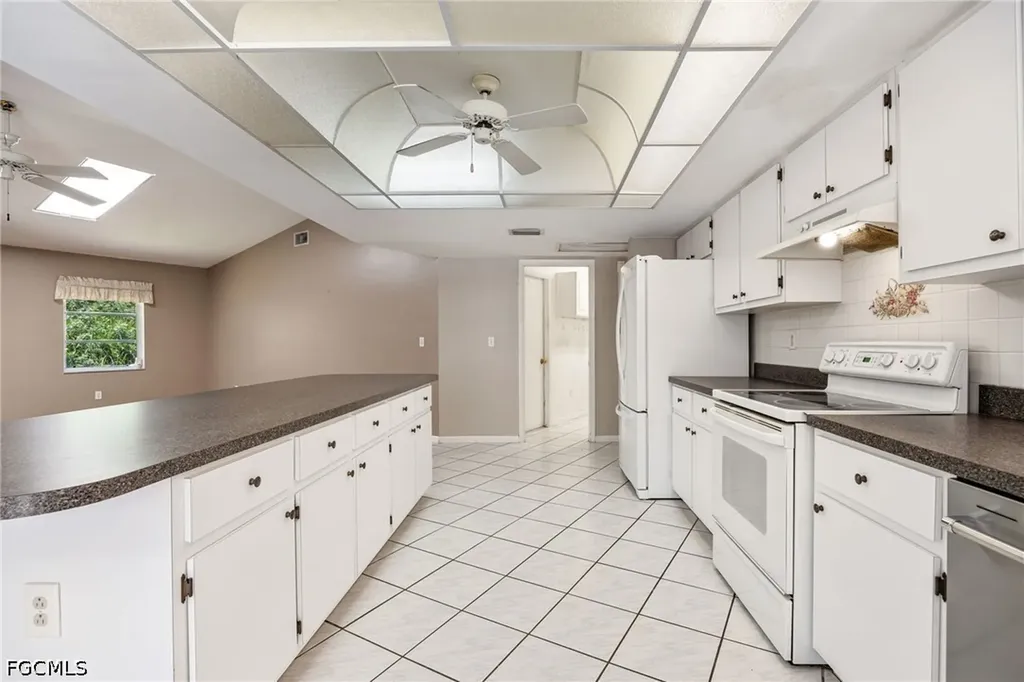 2411 Herzog Road Alva FL 33920
