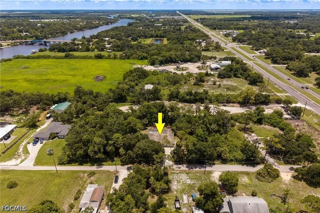 2411 Herzog Road Alva FL 33920