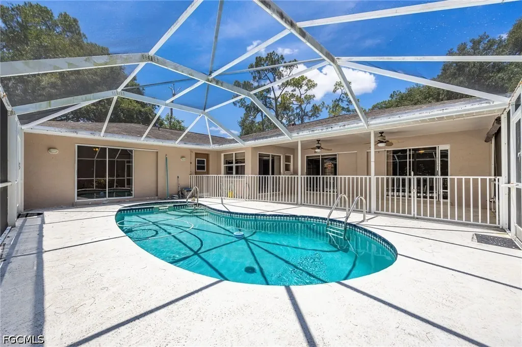 2411 Herzog Road Alva FL 33920