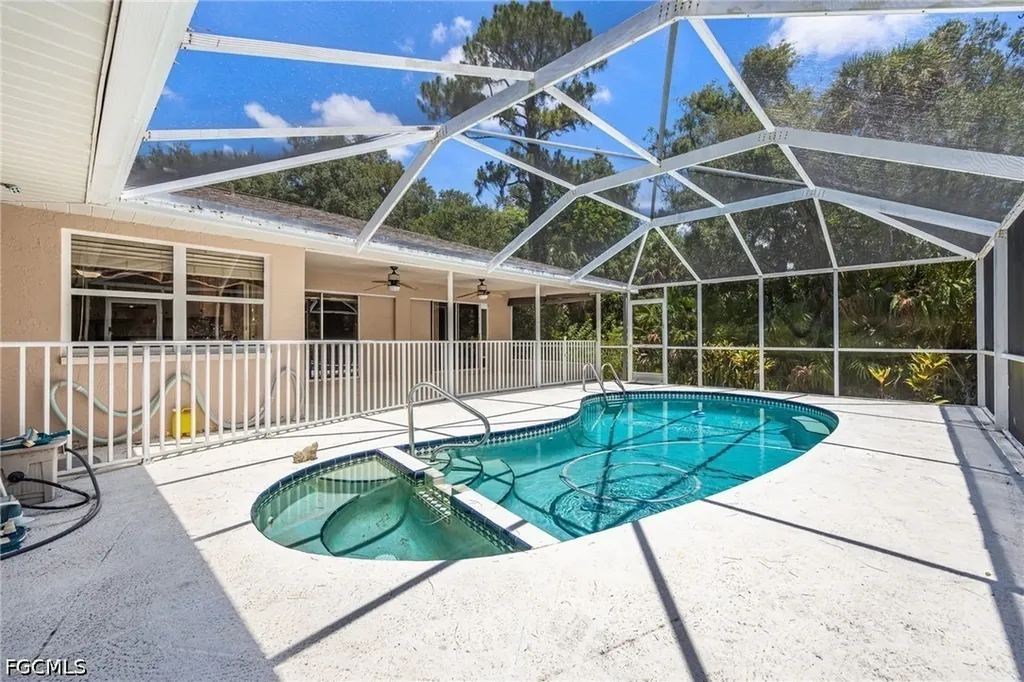 2411 Herzog Road Alva FL 33920