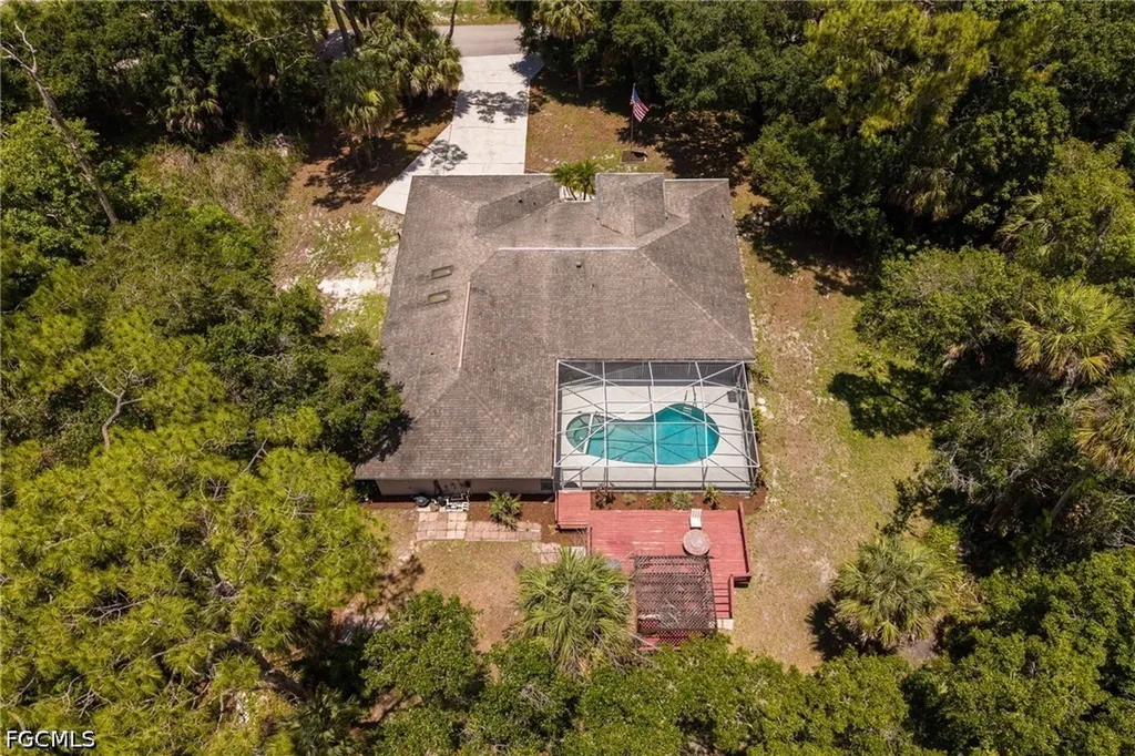 2411 Herzog Road Alva FL 33920