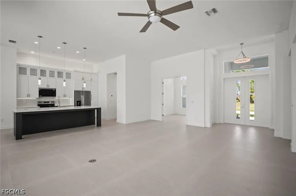 2304 SW 38th Terrace Cape Coral FL 33914