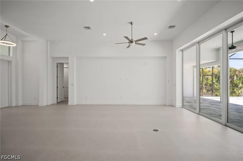 2304 SW 38th Terrace Cape Coral FL 33914