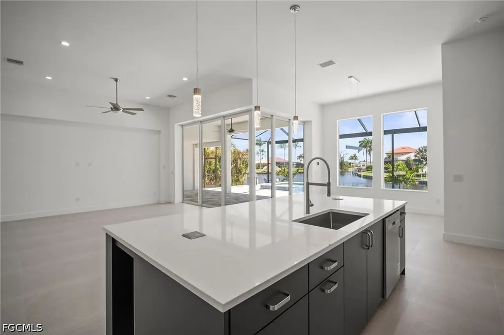 2304 SW 38th Terrace Cape Coral FL 33914