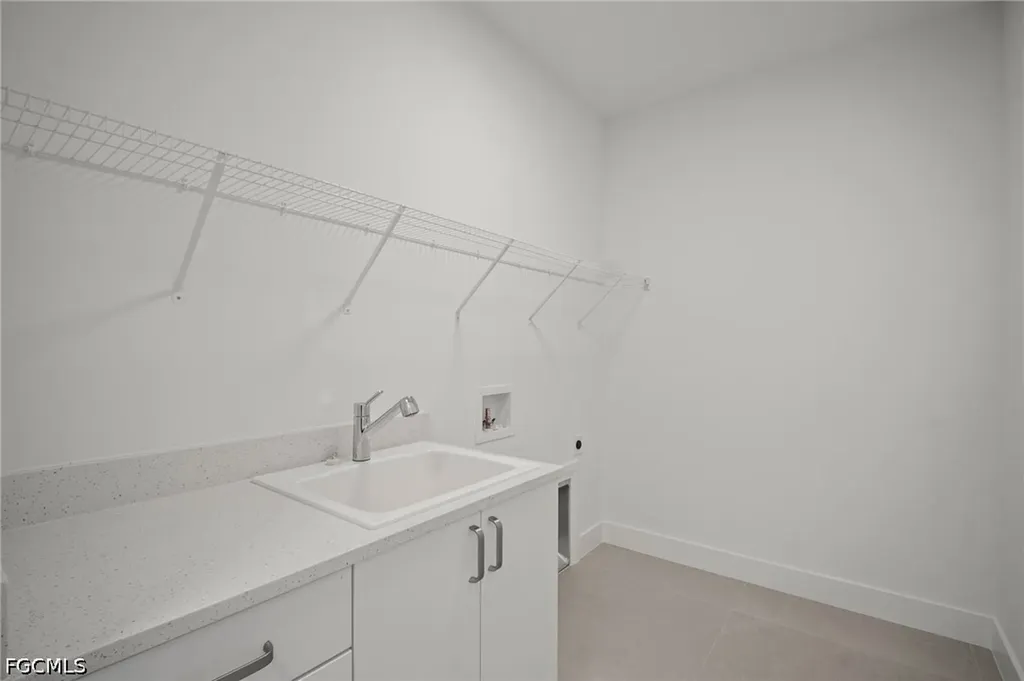 2304 SW 38th Terrace Cape Coral FL 33914