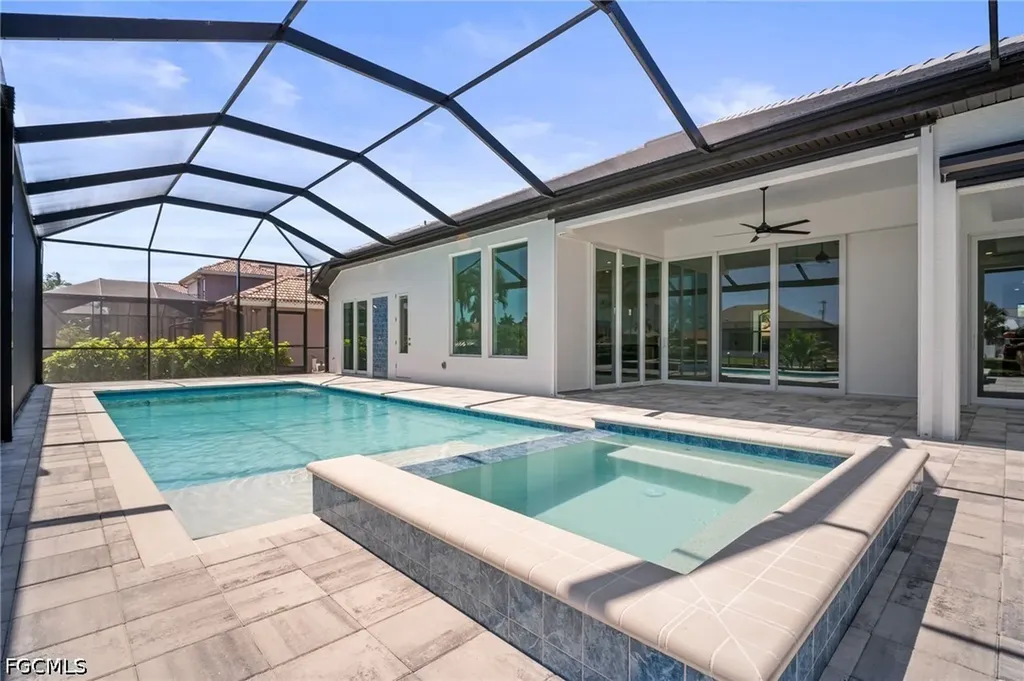 2304 SW 38th Terrace Cape Coral FL 33914