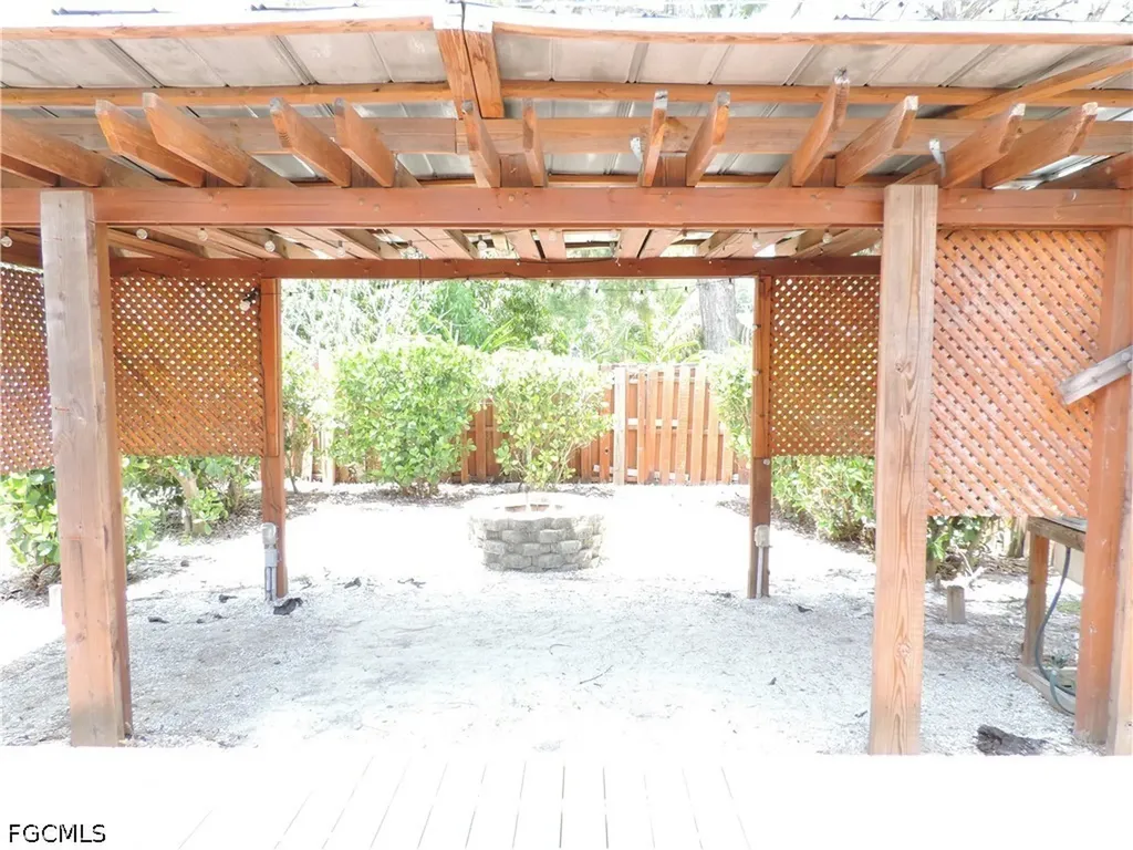 19000 Tampa Road S Fort Myers FL 33967