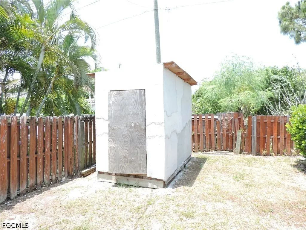 19000 Tampa Road S Fort Myers FL 33967