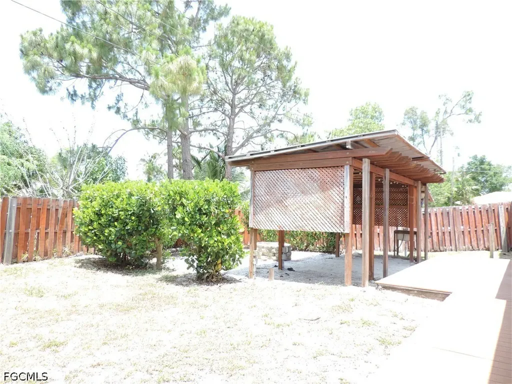 19000 Tampa Road S Fort Myers FL 33967