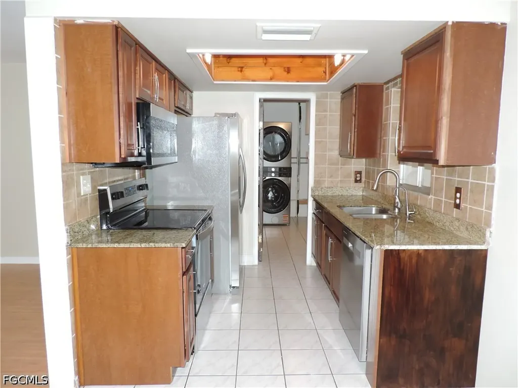 19000 Tampa Road S Fort Myers FL 33967