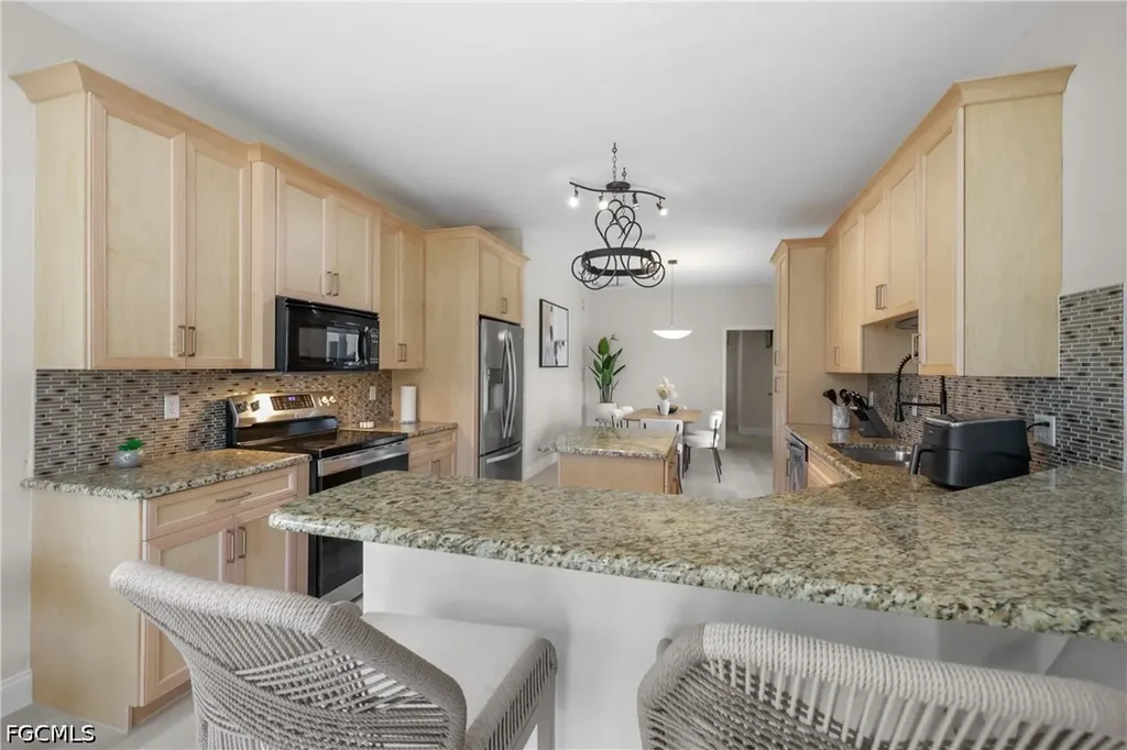 2250 SW 20th Avenue Cape Coral FL 33991