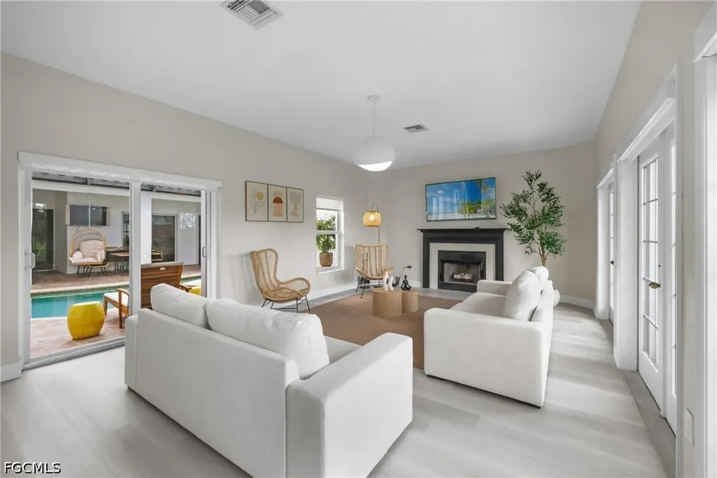 2250 SW 20th Avenue Cape Coral FL 33991