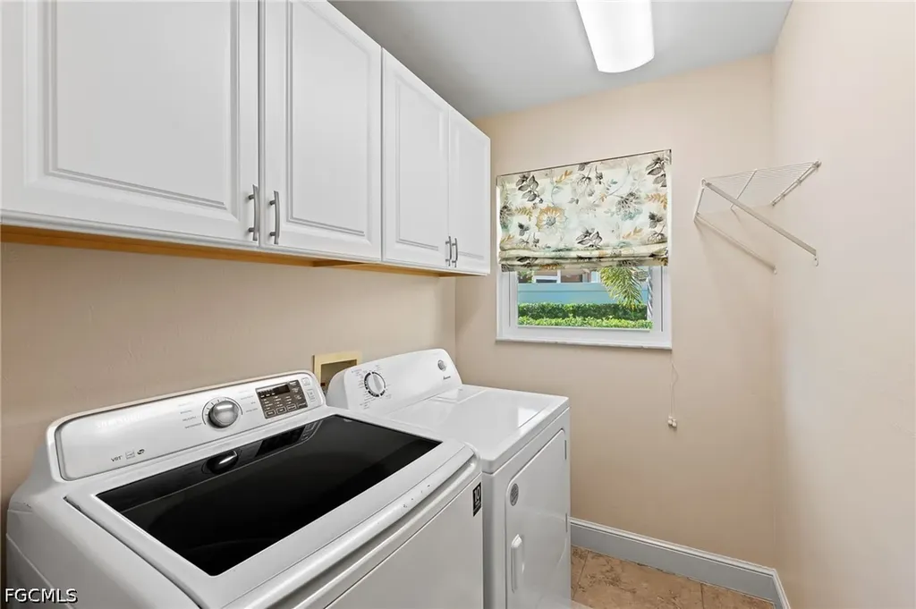 1250 Silverstrand Drive Naples FL 34110