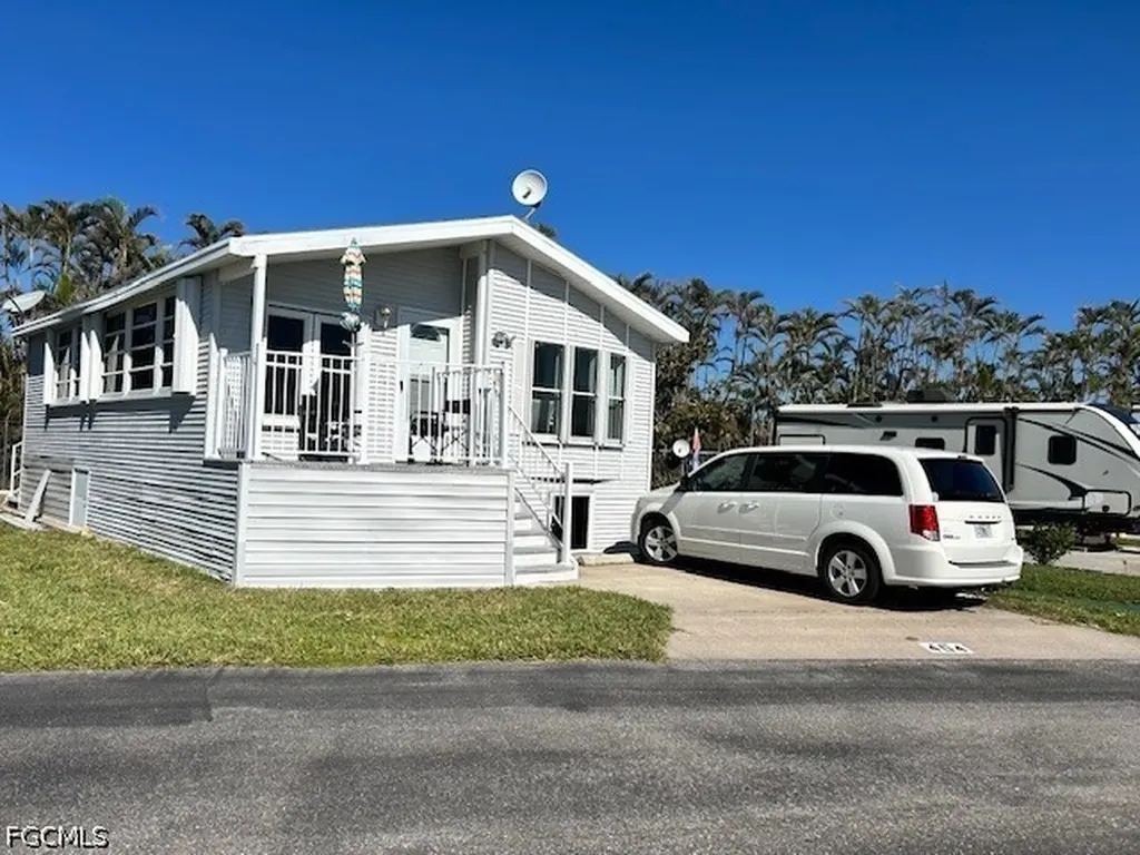 19681 Summerlin Road 404 Fort Myers FL 33908
