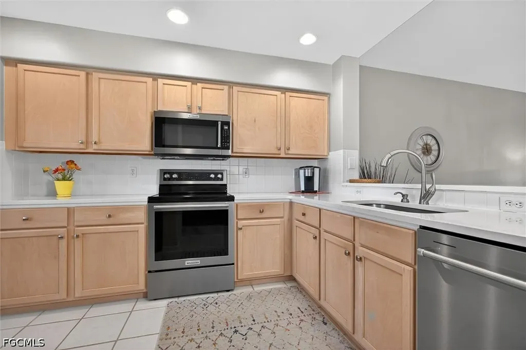 9190 Southmont Cove Fort Myers FL 33908