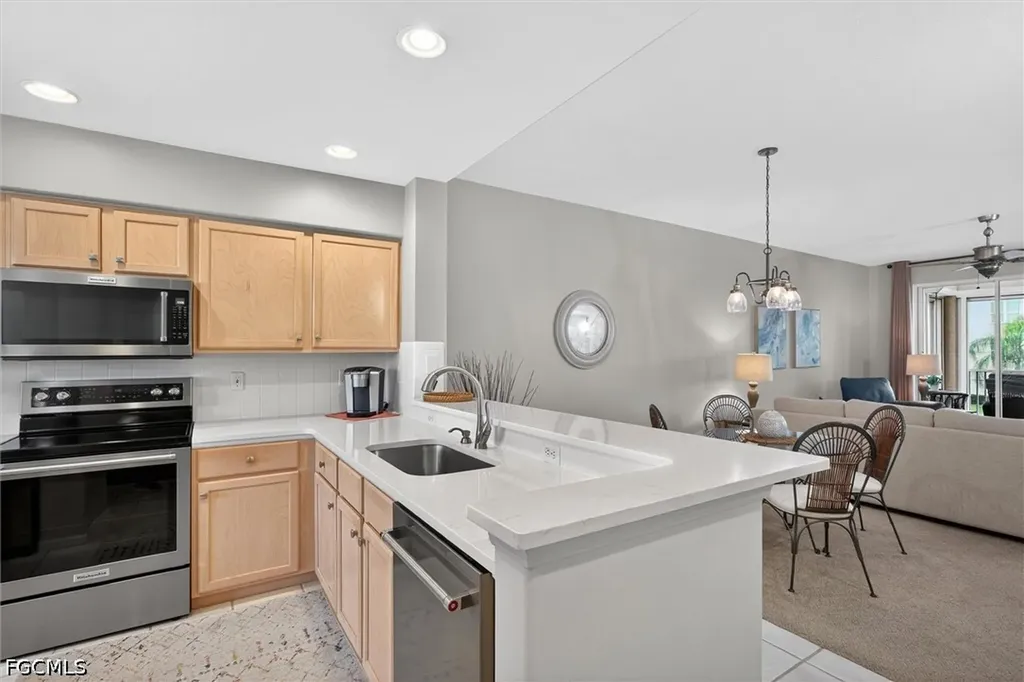 9190 Southmont Cove Fort Myers FL 33908